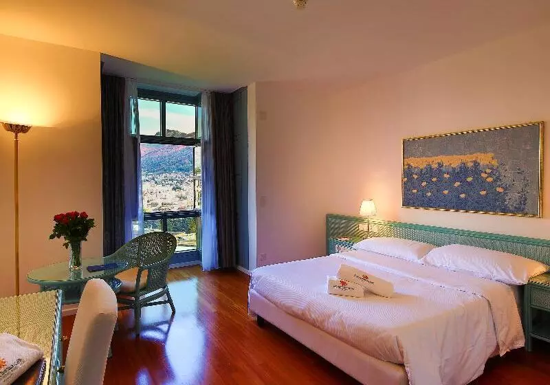 اتاق راحتی, Villa Sassa