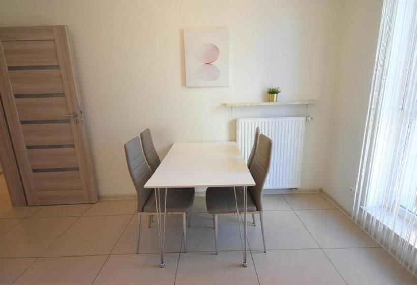 침실 2개 아파트, Notabene Wola Apartment