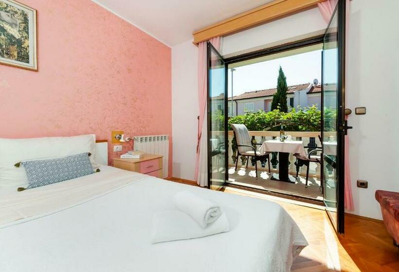 带阳台的豪华间, Villa Allegria