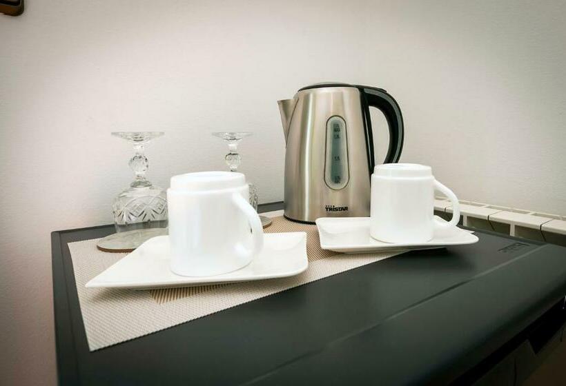 带阳台的豪华间, Villa Allegria