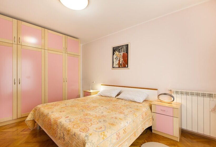 带阳台的豪华间, Villa Allegria