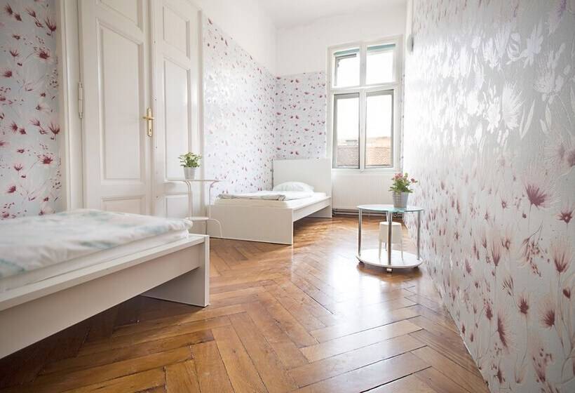 חדר סטנדרד יחיד חדר אמבטיה משותף, Guesthouse Centar 2