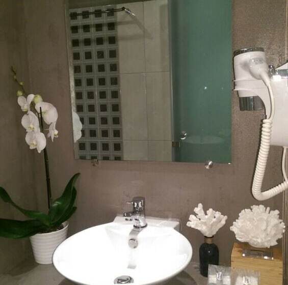 Quarto Estandar, Galaxy City