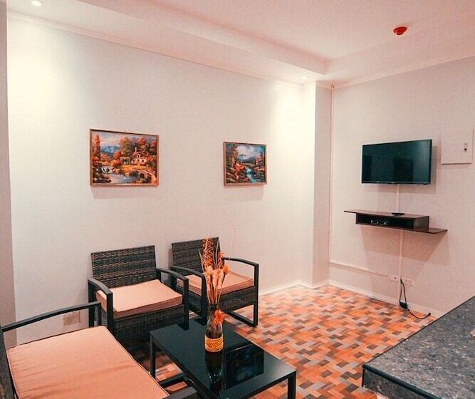 استودیوی لوکس, Kingswick Residences & Lodge