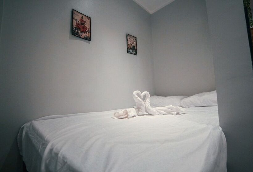 استودیوی لوکس, Kingswick Residences & Lodge