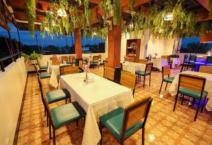 استودیوی لوکس, Kingswick Residences & Lodge