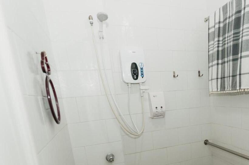 اتاق استاندارد با سرویس بهداشتی مشترک, Kingswick Residences & Lodge