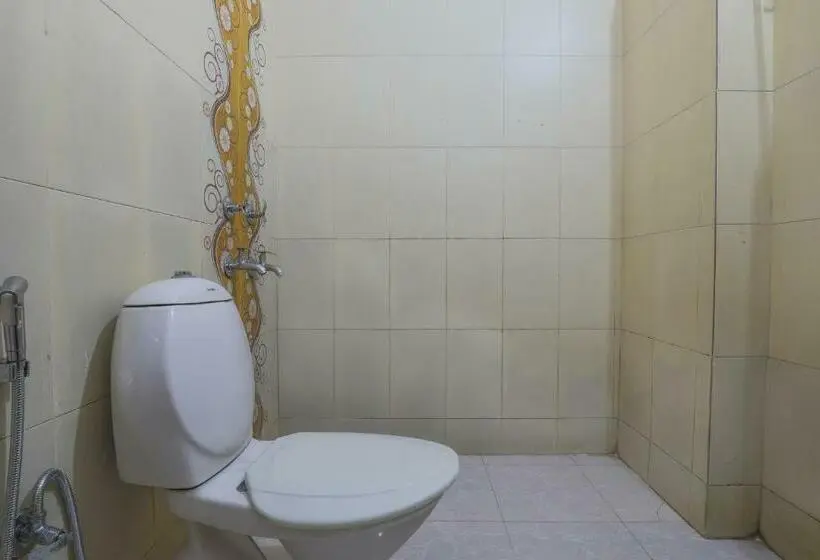 Basic Kolmen Hengen Huone, Sweet Home Dx I Nearby New Delhi Railway Station