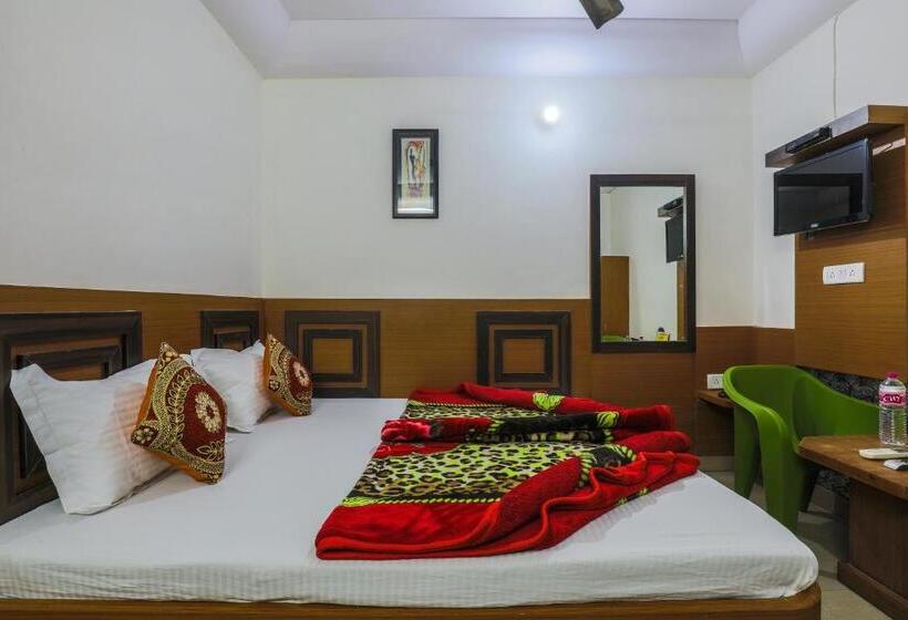 اتاق ساده سه‌ نفره, Sweet Home Dx I Nearby New Delhi Railway Station