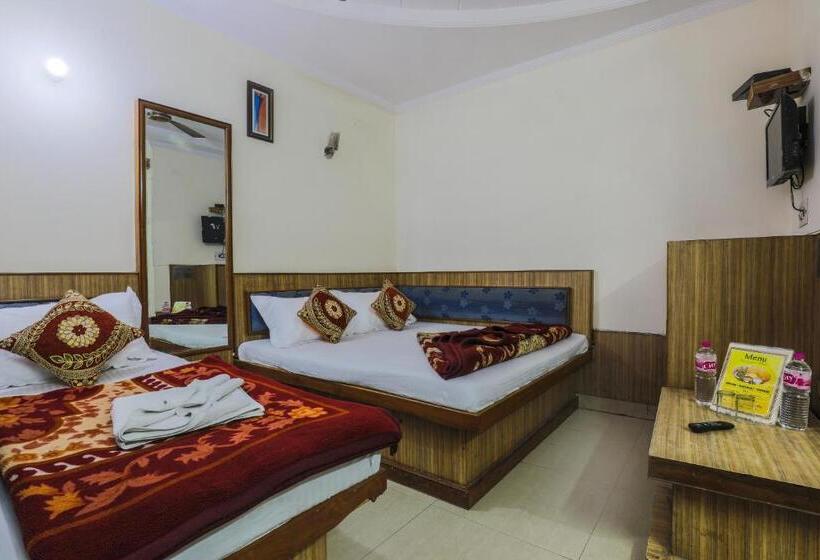 اتاق ساده سه‌ نفره, Sweet Home Dx I Nearby New Delhi Railway Station