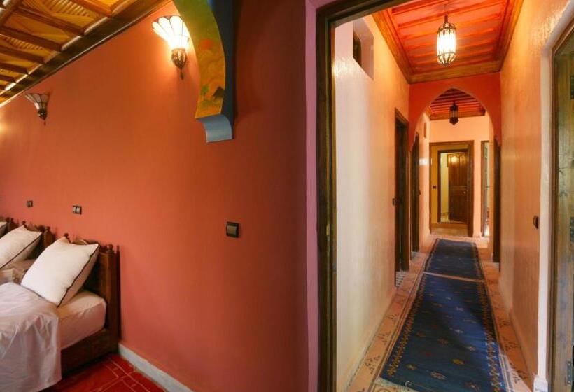 غرفة قياسية ثلاثية مزودة بشرفة, Atlas Imoula