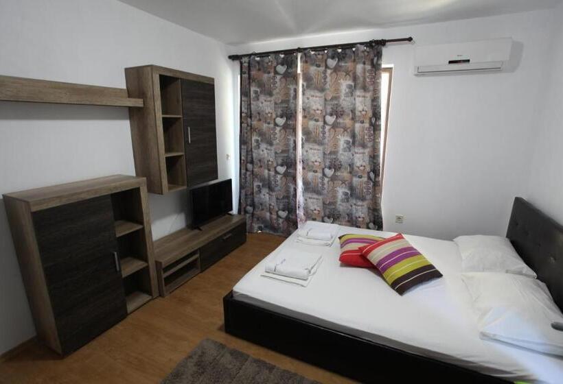 デラックススタジオ, Villa Salena