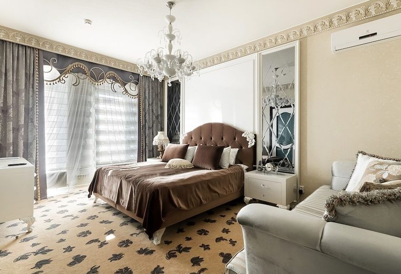 Полулюкс, Villa Italy