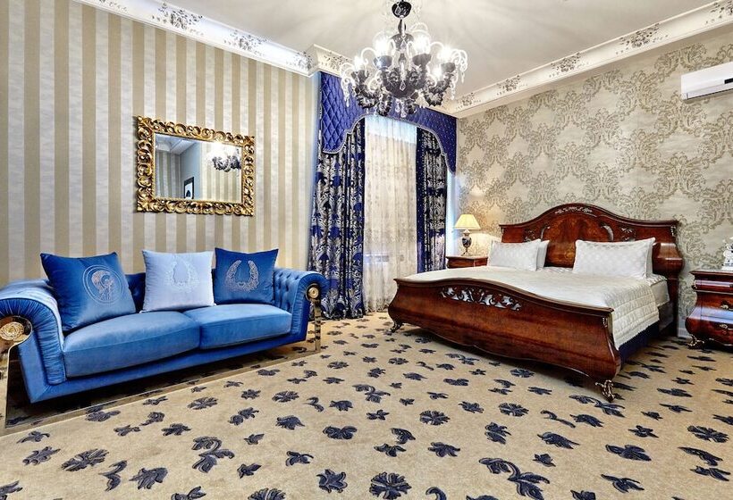 سوییت, Villa Italy