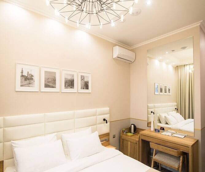 Номер Superior, Kaminn