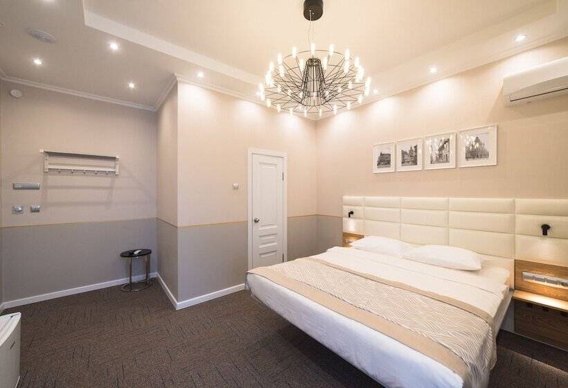 Номер Superior, Kaminn