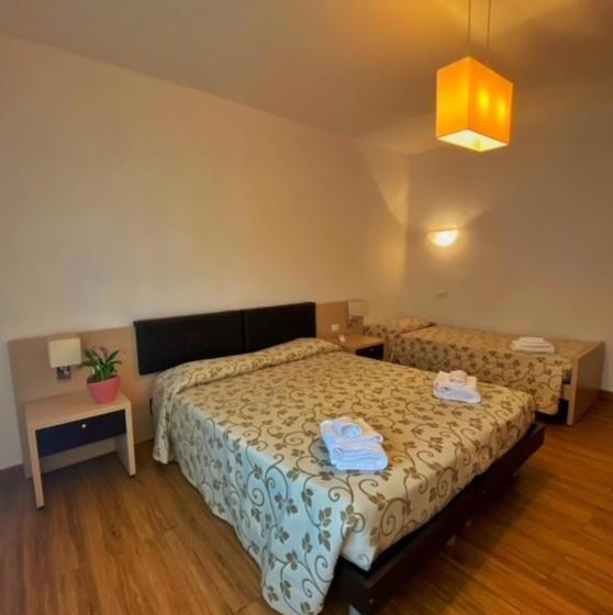 스탠다드 트리플 룸, Locanda L'ombrosa