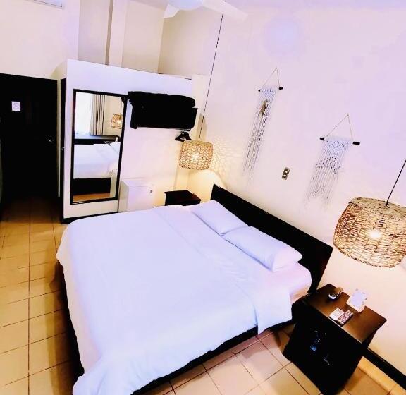 스탠다드 룸 킹사이즈 침대, Mango Airport