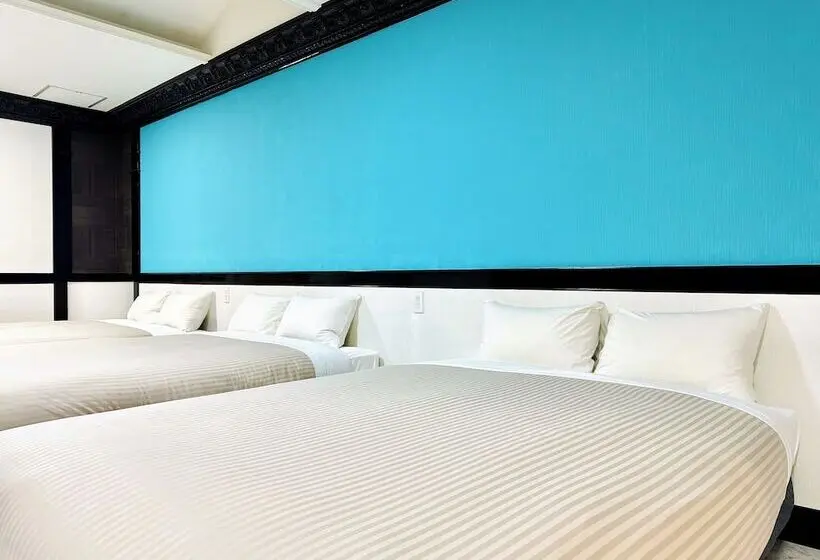 Standard Kolmen Hengen Huone, One Style