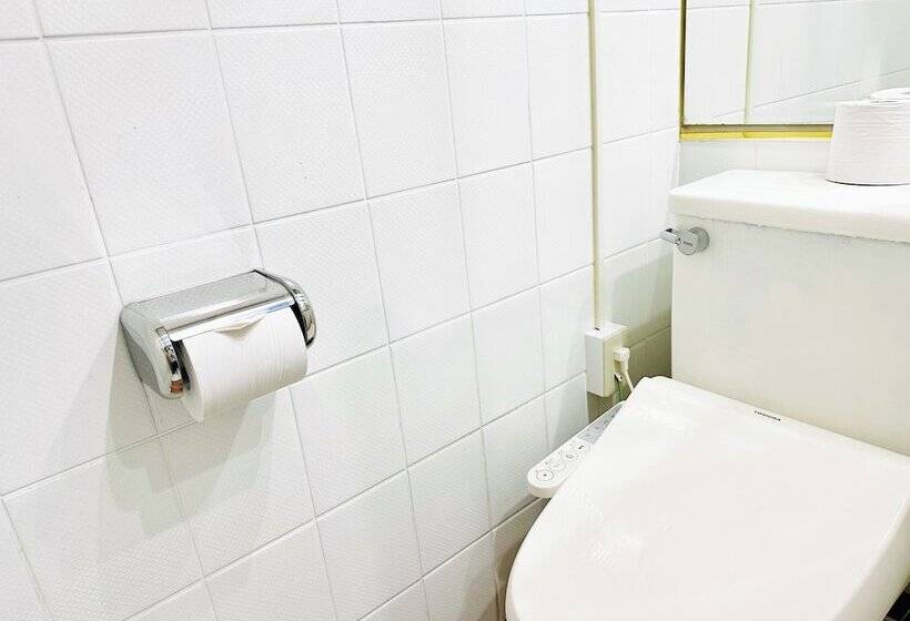 חדר סטנדרט לשלושה, One Style