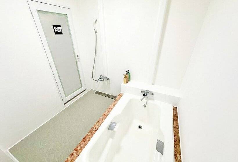 חדר סטנדרט, One Style