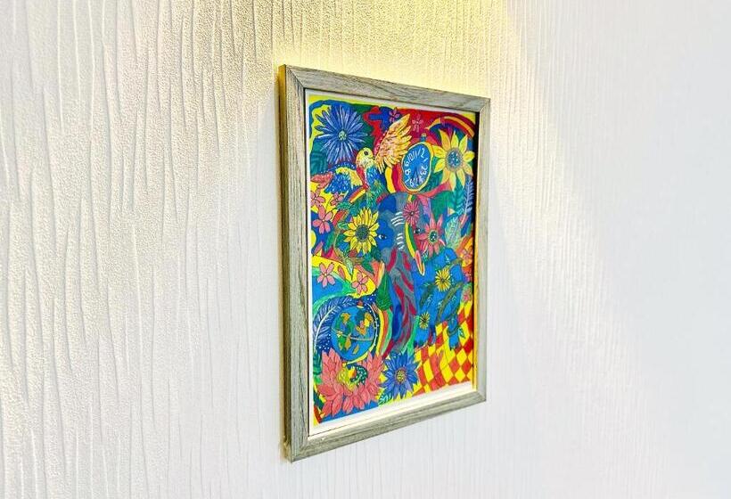 חדר סטנדרט לשלושה, One Style