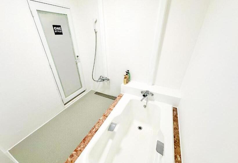 חדר סטנדרט, One Style