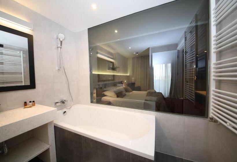 اتاق استاندارد با بالکن, Scala D Oro