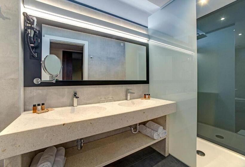 اتاق استاندارد با بالکن, Scala D Oro