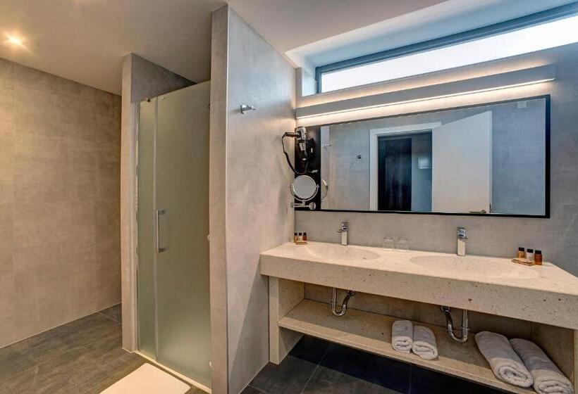 اتاق خانوادگی, Scala D Oro