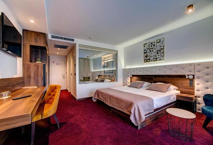 اتاق لوکس, Scala D Oro