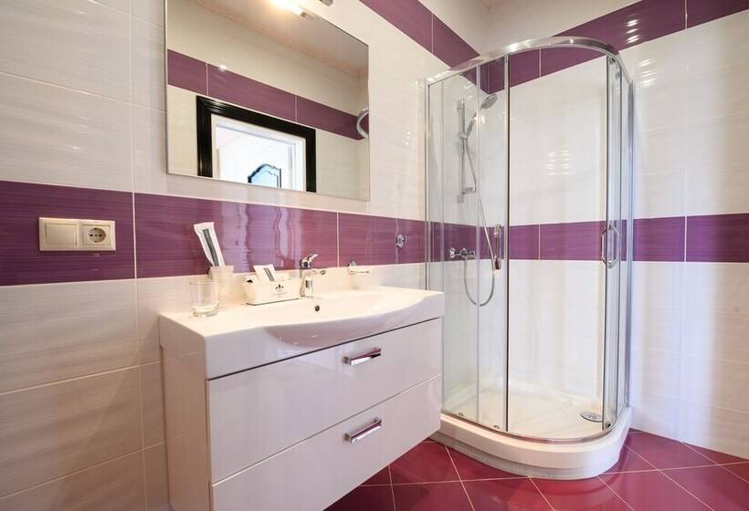 اتاق استاندارد یک نفره, Villa Italy