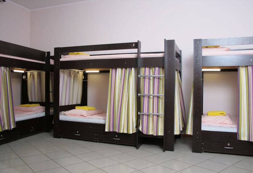 共用房间的床, Like Hostel Tolyatti Sportivnaya