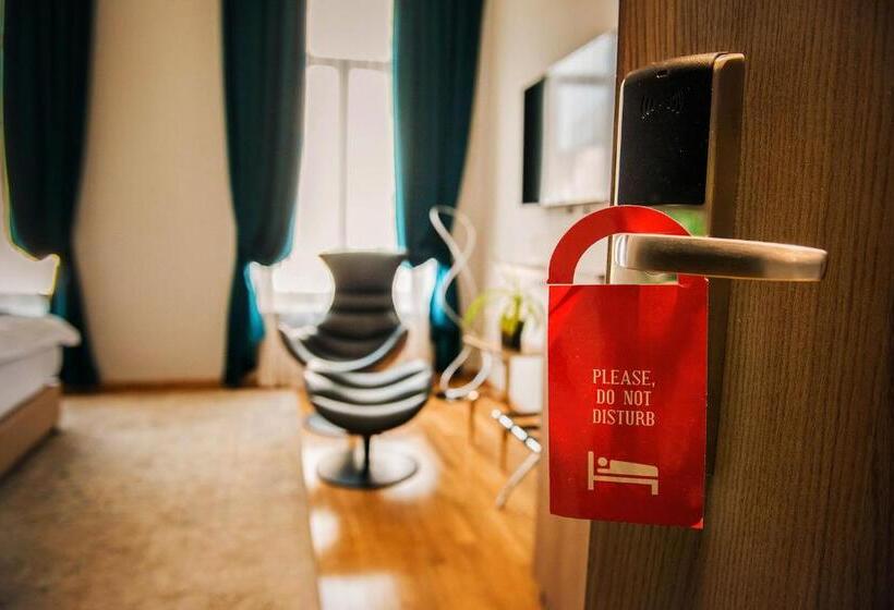 جناح سوبيريور مطل علي البحر, Casa Hrisicos