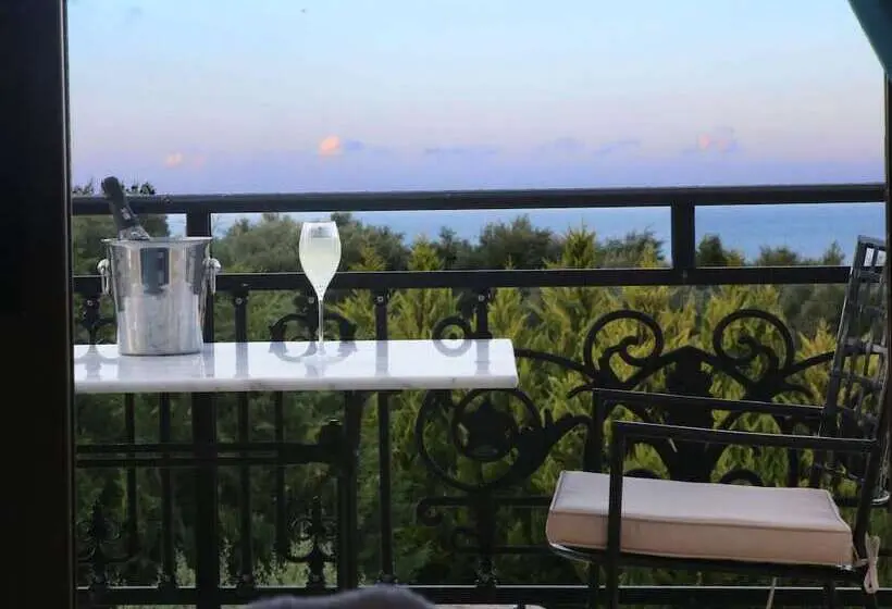 Appartement Deluxe 1 Chambre Vue Mer, Casa Leone Suites