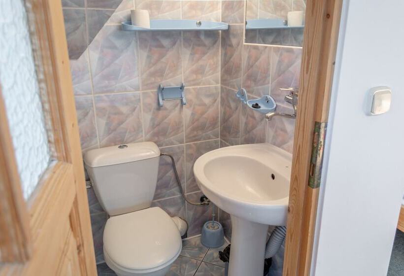 اتاق استاندارد با چشمانداز کوهستان, Willa Turnia