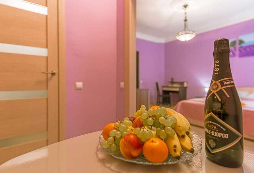 Standard Studio, Apart Hotel On Marata 28