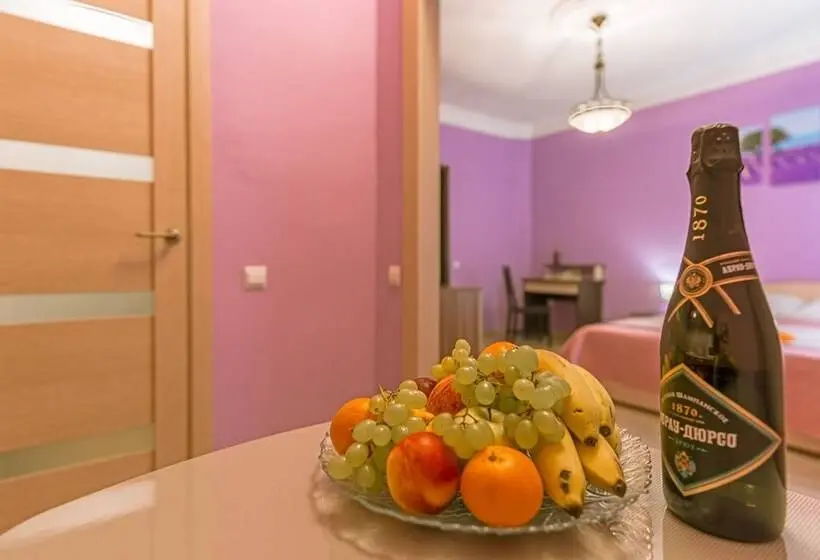 استودیوی استاندارد, Apart Hotel On Marata 28