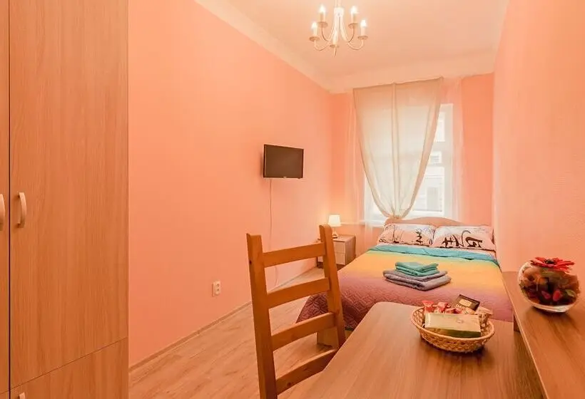 اتاق استاندارد با سرویس بهداشتی مشترک, Apart Hotel On Marata 28