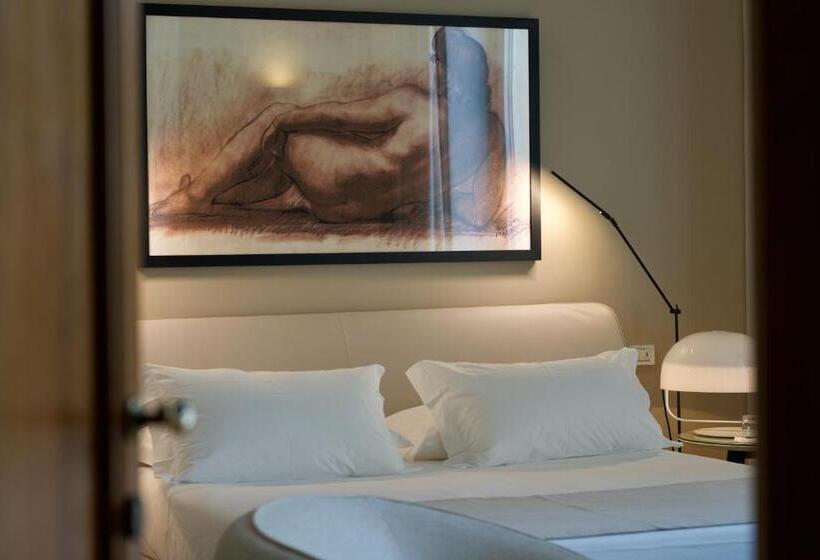 سوئیت جونیور با تراس, La Fiermontina Palazzo Bozzi Corso