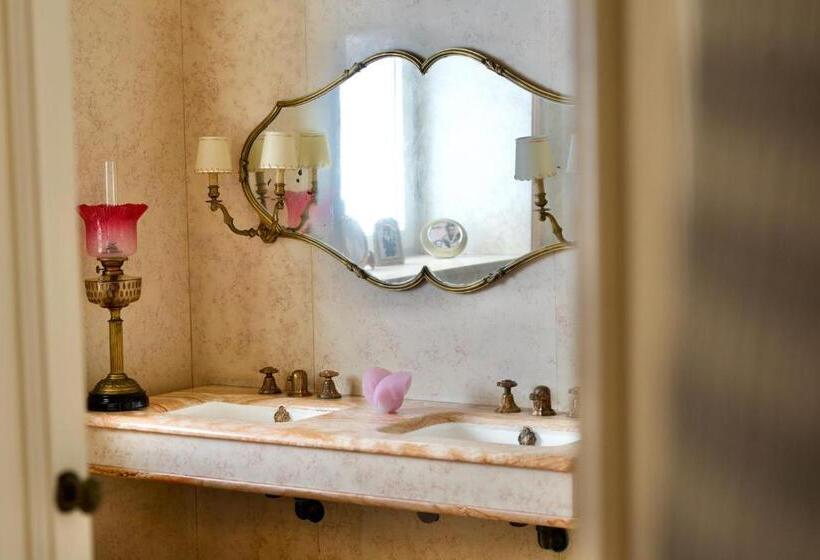 سوییت لوکس, La Fiermontina Palazzo Bozzi Corso