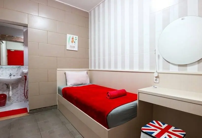 スタンダードシングルルーム, Kamariska Hostel