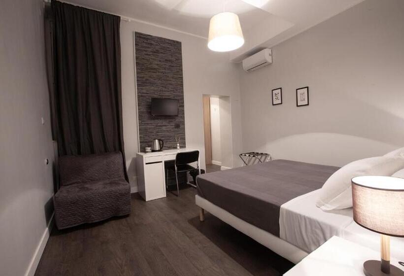 اتاق راحتی سه تخته, Maribea Rome Center