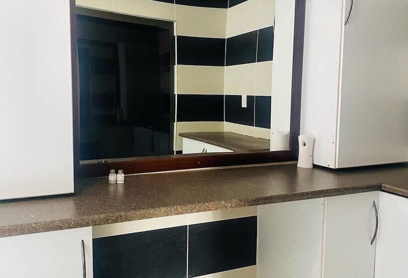 豪华房间, Airport Royal Guest House