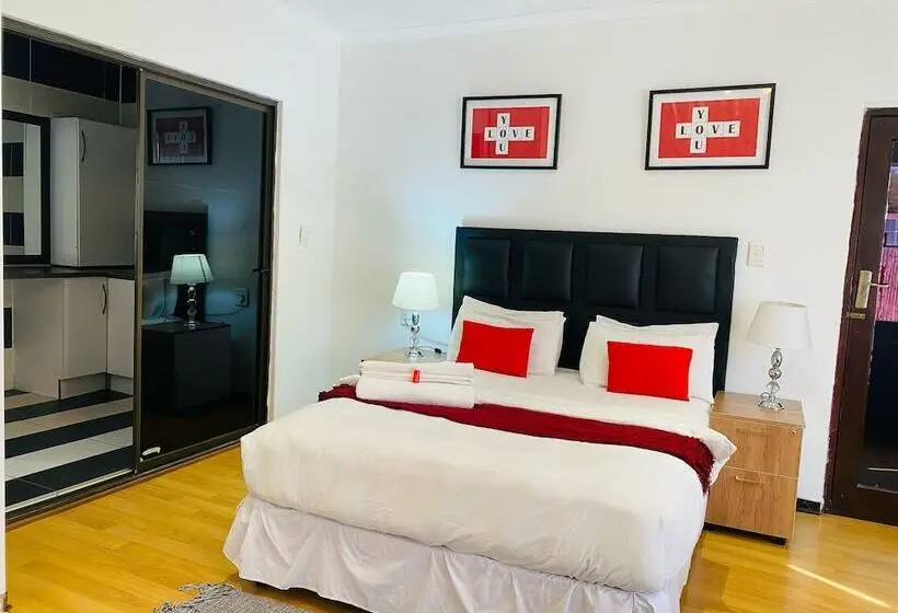 اتاق لوکس, Airport Royal Guest House