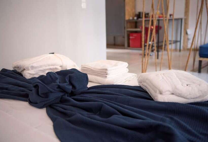 エクゼクティブスイート, Piraeus Premium Suites