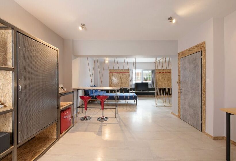 エクゼクティブスイート, Piraeus Premium Suites