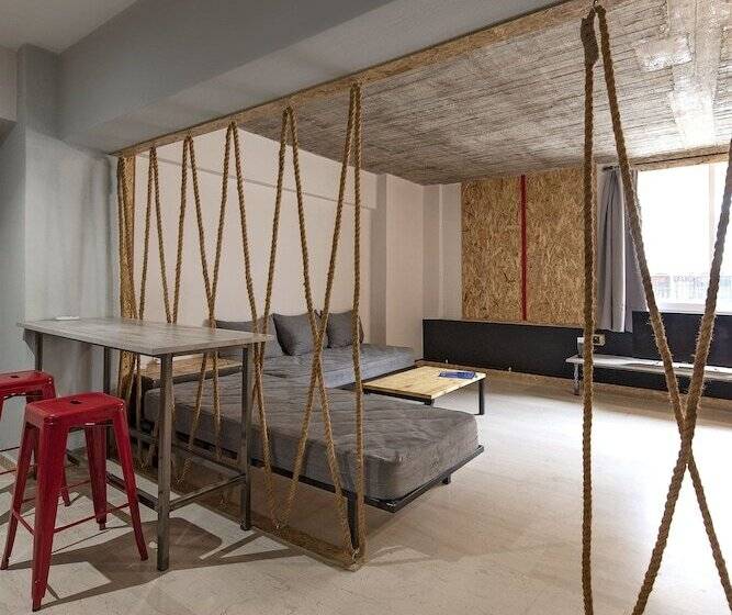 エクゼクティブスイート, Piraeus Premium Suites