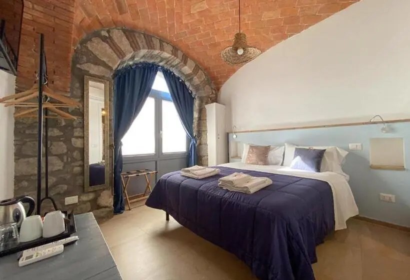 Basic-huone, Casale 1541