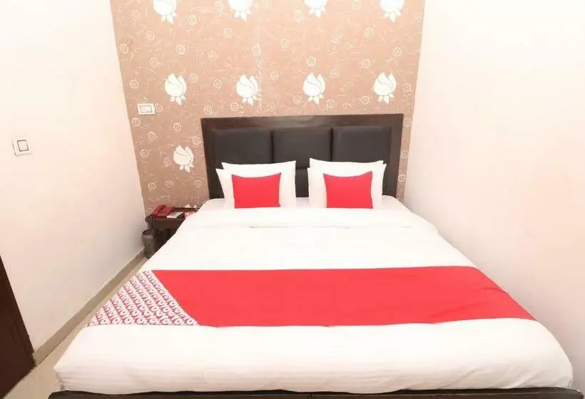 اتاق کلاسیک سه تخته, Kailash Regency By Oyo Rooms